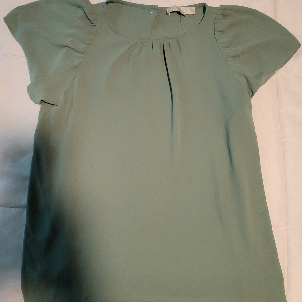 Nwt Loft Flutter Sleeve Top